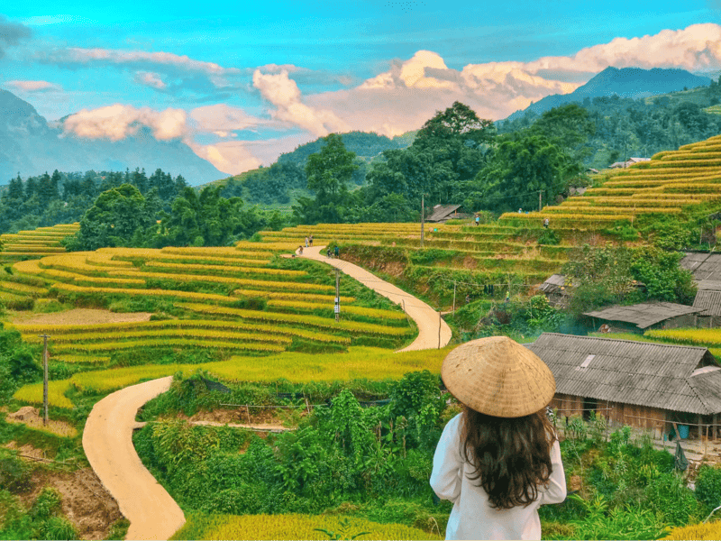 Y Linh Ho Village Sapa Tour