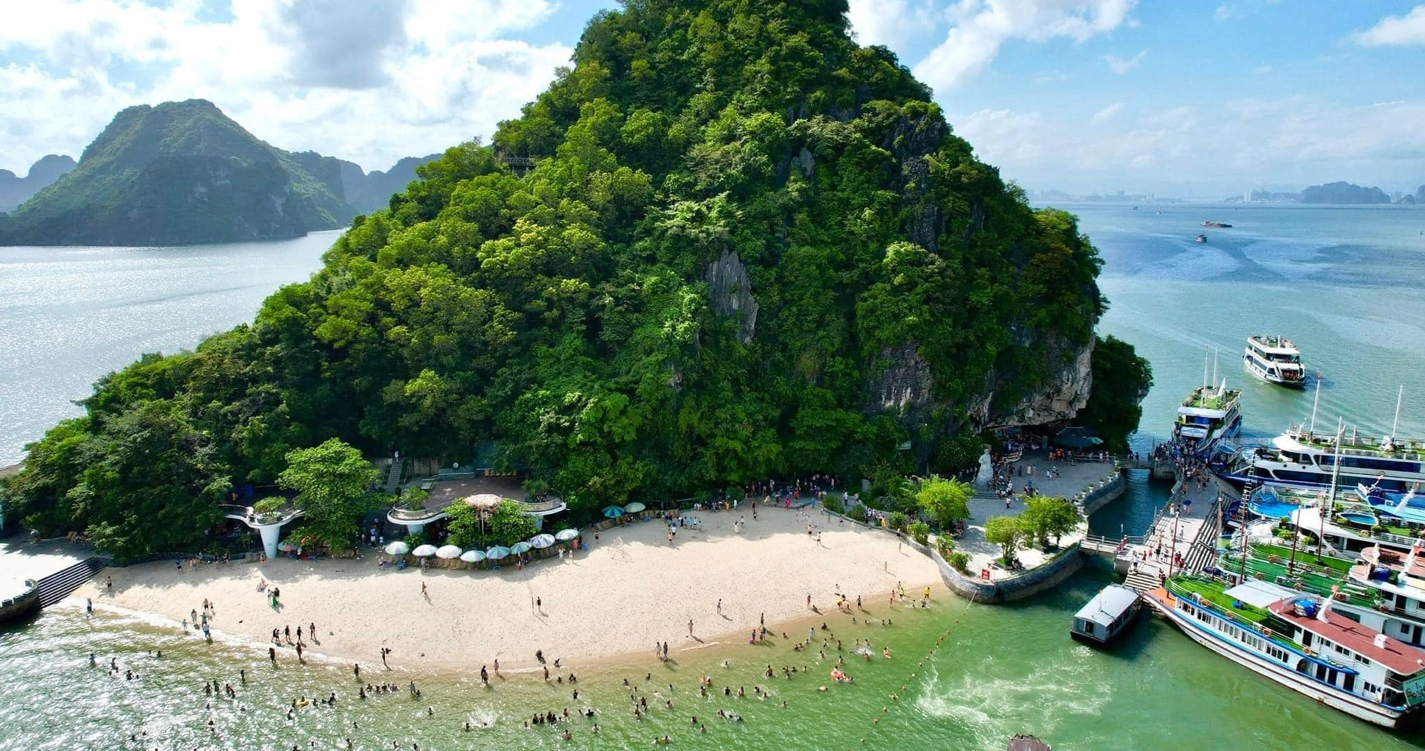 Ha Long Bay