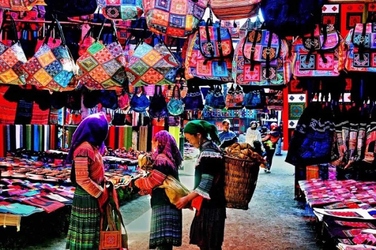 Bac Ha Market Sapa Tour